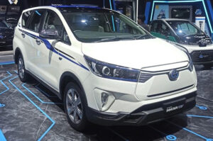 Toyota Innova Crysta Electric launched with 59.3 kWh battery car